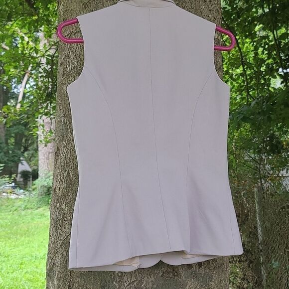 The limited Cream colored vest - Picture 4 of 4